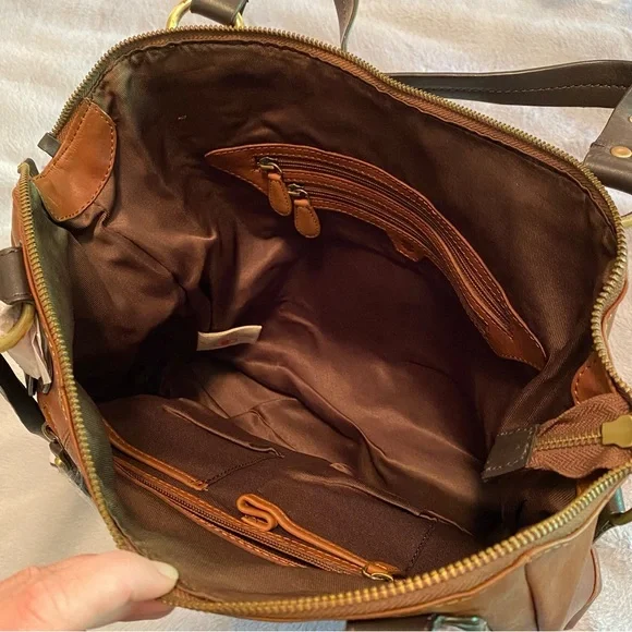 Lucky Brand Buckman Tote in Cognac with zipper close and zip pockets NWT - Picture 11 of 16